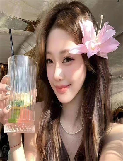 获奖作品：金装四大才子文化内涵解读：文化元素与价值观念探讨